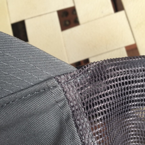 Guy Harvey saltwater Fishing Hat 6 panel mesh back adjustable back strap cap - Picture 13 of 15